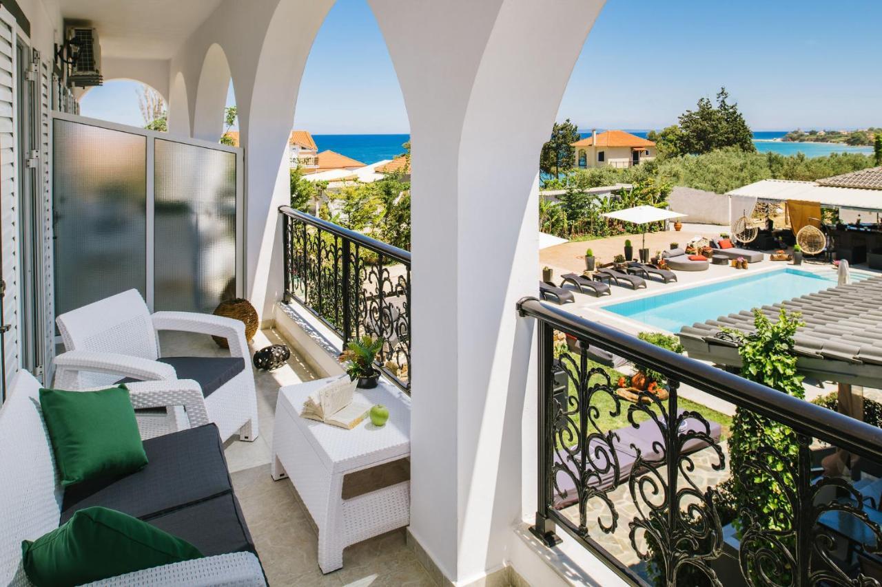 Villa Corali Apartments Sea Breath & Pool Amoudi Exterior photo