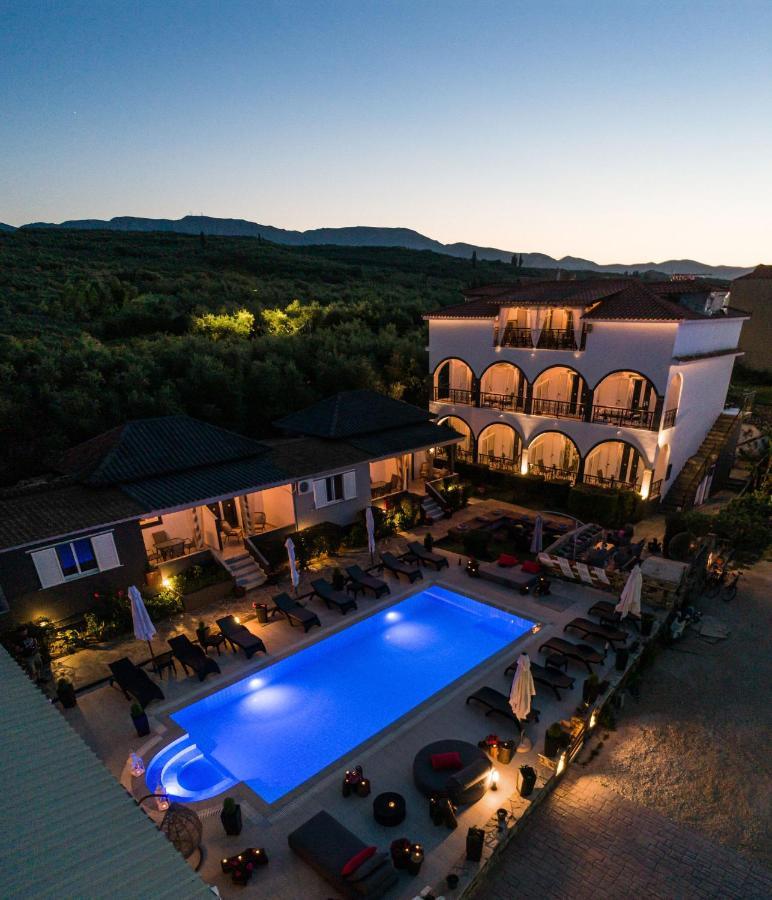 Villa Corali Apartments Sea Breath & Pool Amoudi Exterior photo